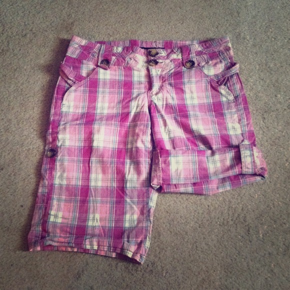 Pink Plaid Shorts. Juniors Size 5