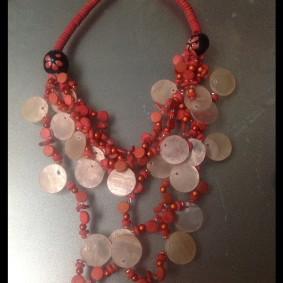 Beachy Coral shell beaded Necklace💎☀