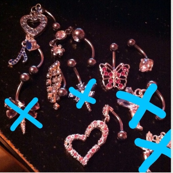 2/$15🛍 BELLY BUTTON RINGS! 😱🌸 1/$8 OR 2/$15 - Picture 1 of 5