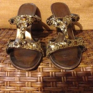 Wooden beads and gold sequin shoe