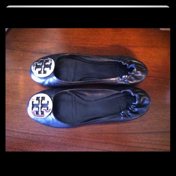 Tory Burch Reva Flats - Black with Silver Logo