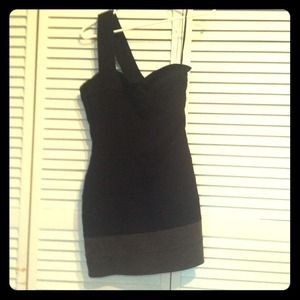 One shoulder bodycon dress