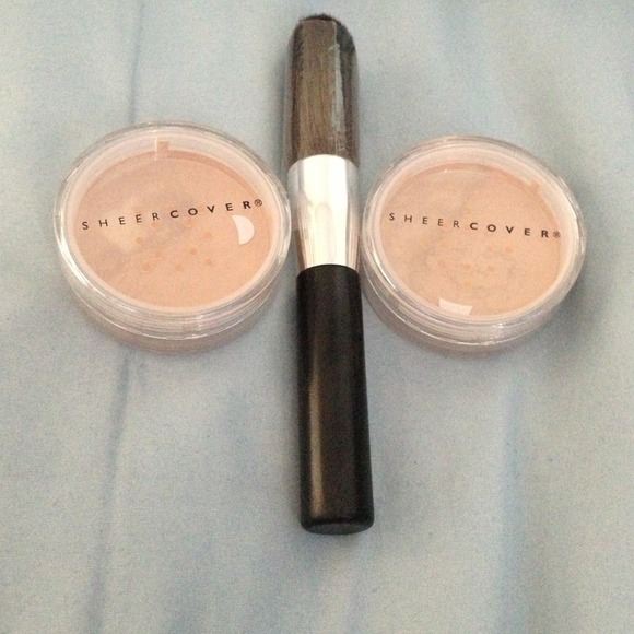 BUNDLE!!! SHEER COVER BRONZING HIGHLIGHTER