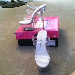 6" Heel Strappy Sandal 2" Platform
