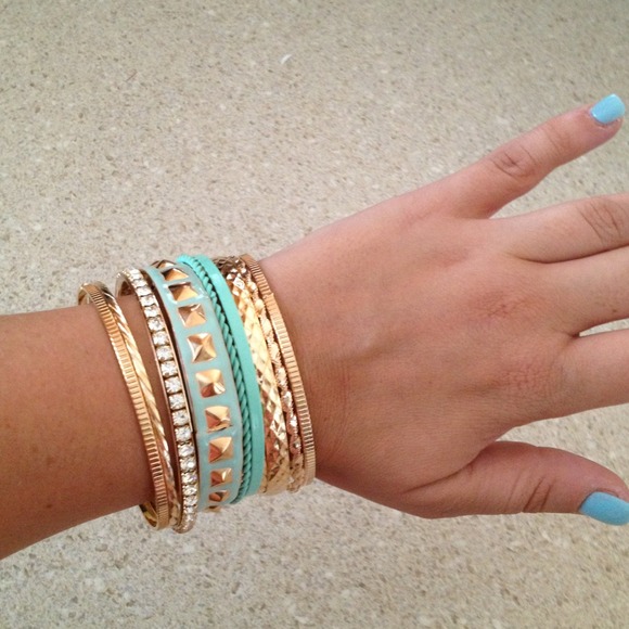 🚫SOLD🚫Bangles - Picture 2 of 2