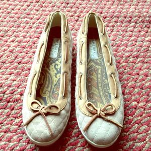 Sperry top-sider flats or loafers
