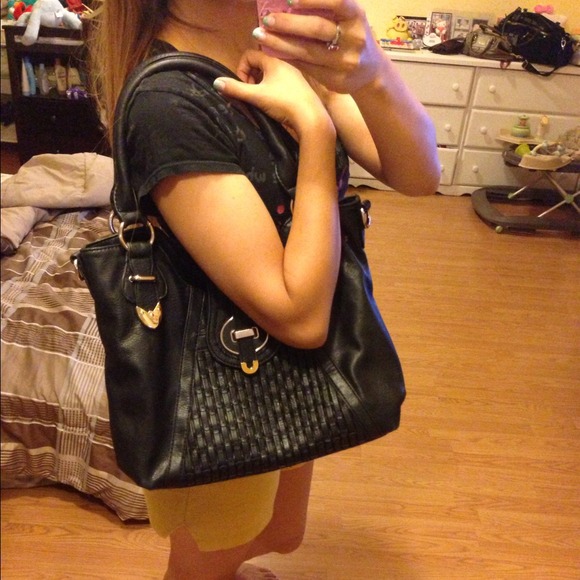 ♻TRADED♻Black purse - Picture 4 of 4