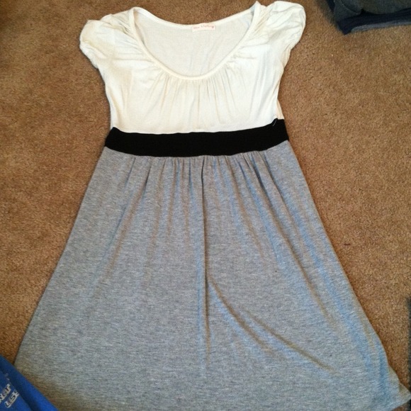 Cute stretchy dress!