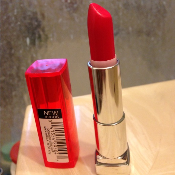 Maybelline Colorsensational Vivids 875 Vivid Rose