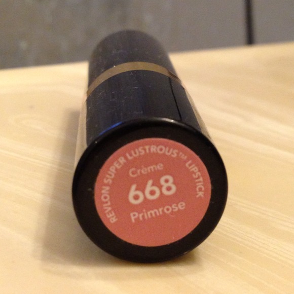 Revlon Super Lustrous Lipstick in Primrose - Picture 2 of 2