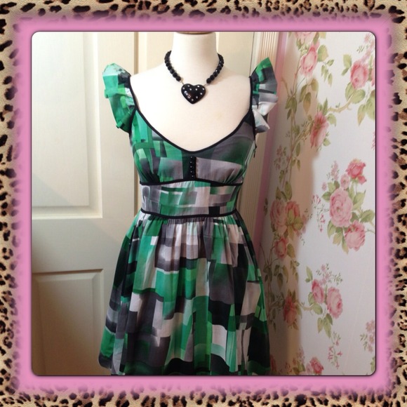 Kensie Dresses & Skirts - Kensie Girl Modern Print Dress With Ruffle Trim