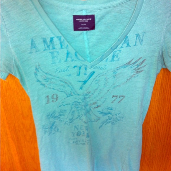 American eagle green short sleeve shirt