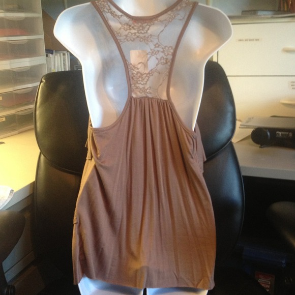 ❗❗SOLD❗❗Chocolate brown ruffle top - Picture 2 of 4