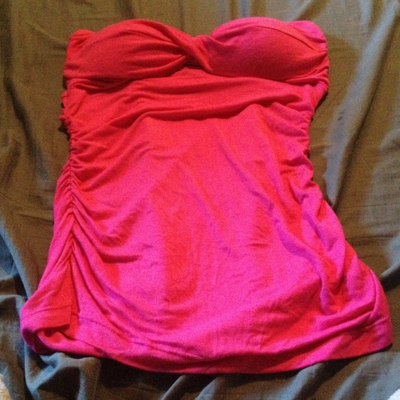🚫Traded🚫 Pink tube top