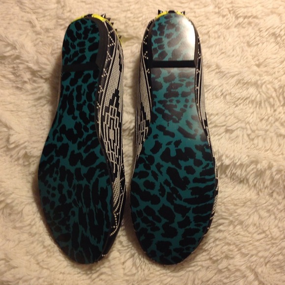 🎀SOLD IN BUNDLE🎀Betsey Johnson Flats - Picture 3 of 4