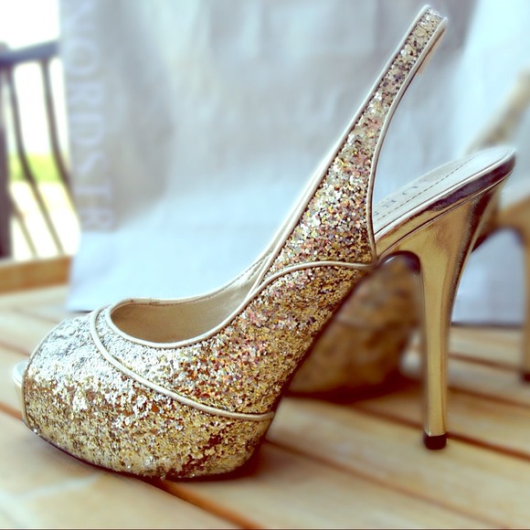 GUESS Gold Glitter Pumps