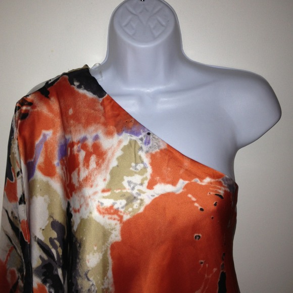 📦SOLD📦❗️❗️❗️Beautiful top:) - Picture 2 of 4