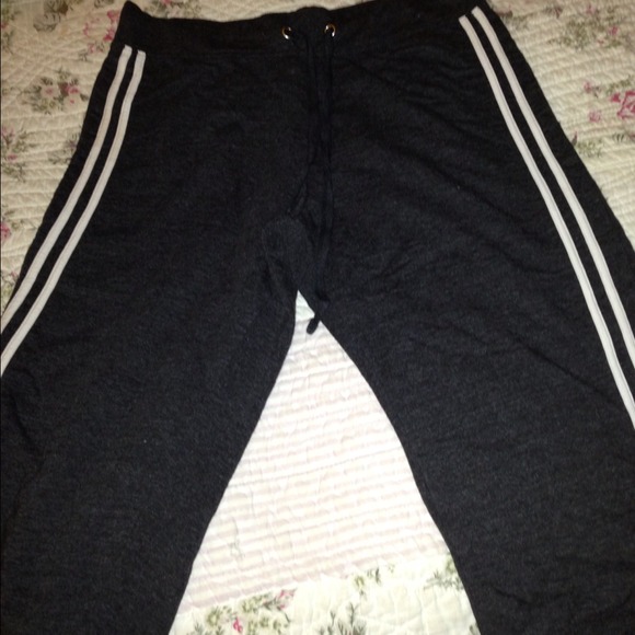 🌟SOLD IN BUNDLE🌟 Capri work out pants