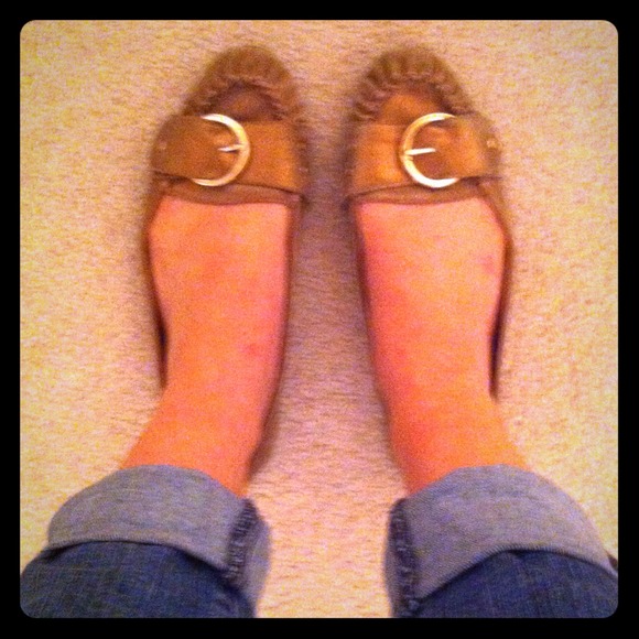 Metallic flats with buckle