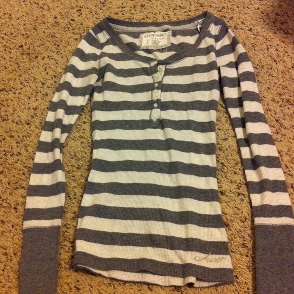 🚫SOLD🚫4 Aeropostale thermals - Picture 3 of 3