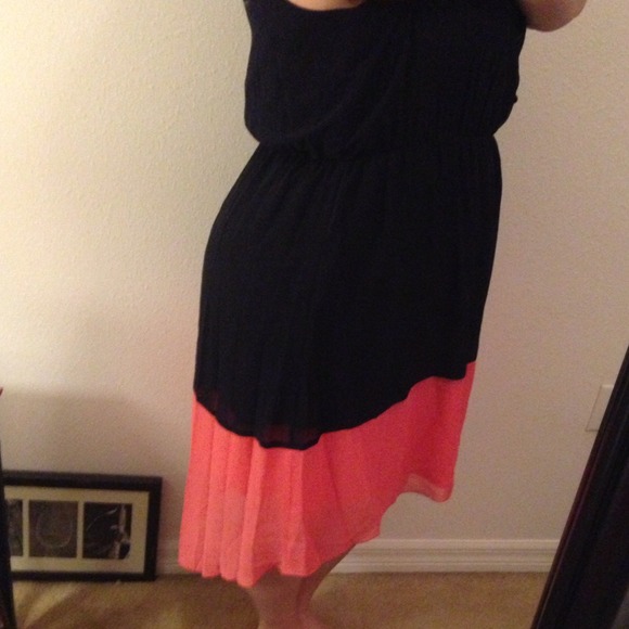 SOLD-✳Hi-lo navy/coral dress! - Picture 2 of 4