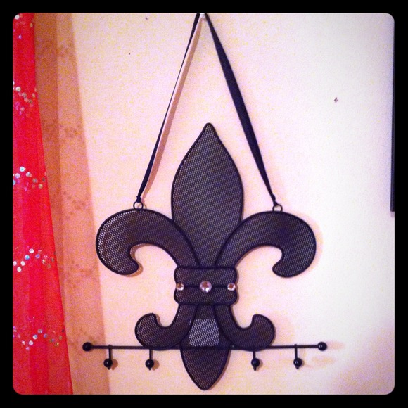 Jewelry holder