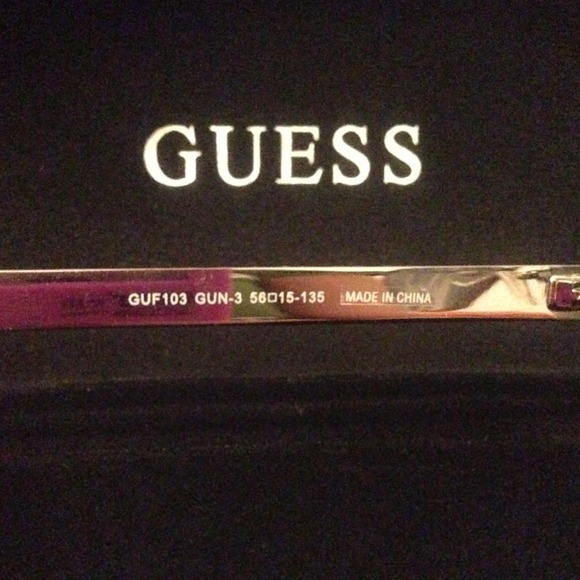 Brand New GUESS Aviator Sunglasses