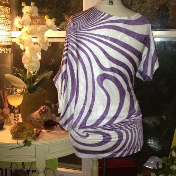 Top - Picture 3 of 3