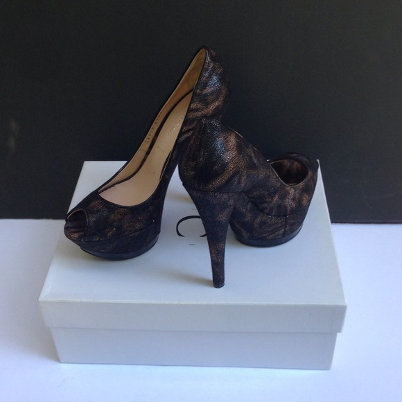 SOLD - Picture 1 of 3