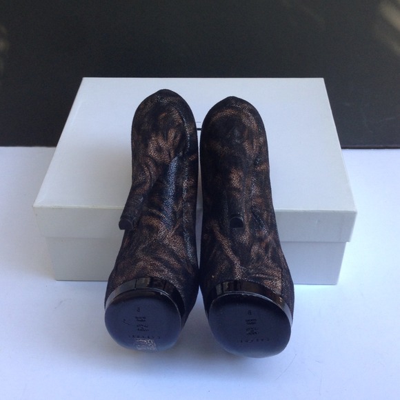 SOLD - Picture 3 of 3