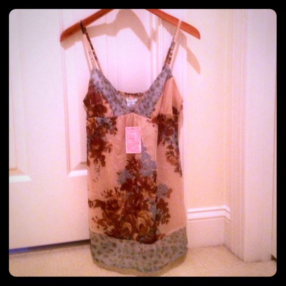 *SOLD NWT Beautiful tank top from Urban Outfitters