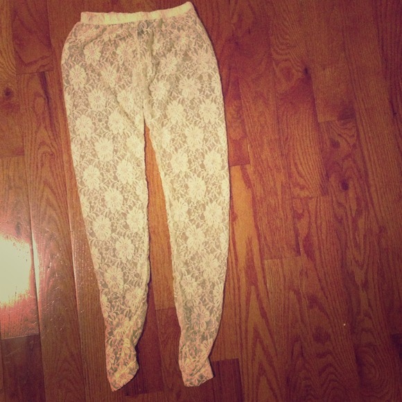 Lace leggings