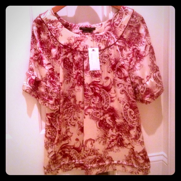 **SOLD NWT Authentic BCBG silk blouse. Orig $185
