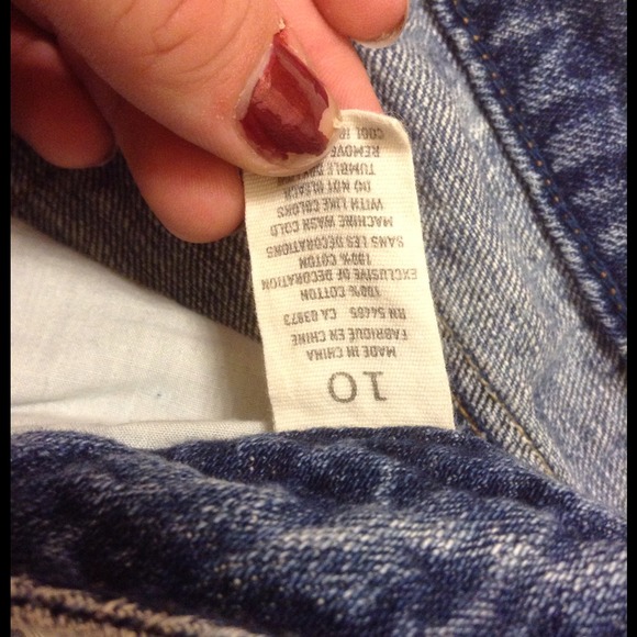 !SOLD! AE Denim Shorts - Picture 4 of 4