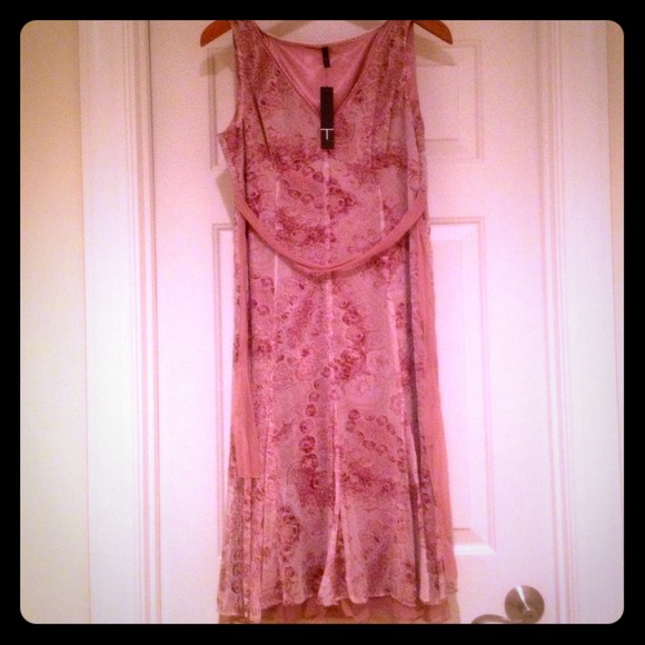 **SOLD NWT Authentic Tahari dress, orig. $188