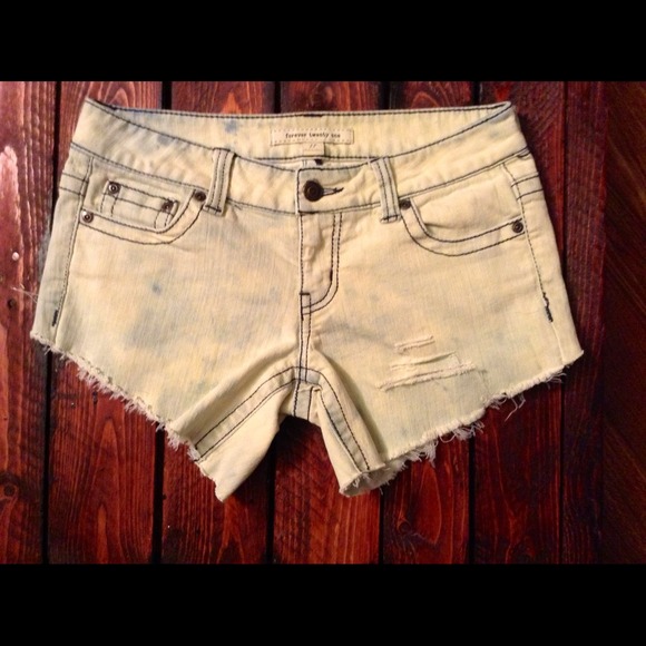 Cloud Wash Forever 21 Cut Offs - Picture 1 of 1