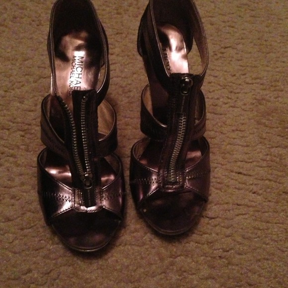 Platinum silver micheal kors sandals