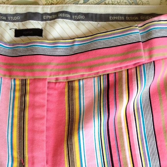 Express striped cropped pants 97% cotton 3%spandex - Picture 3 of 3