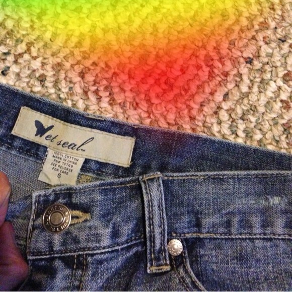 🔴SALE🔴 WET SEAL cute jean distress skirt💢💥❤ - Picture 3 of 4