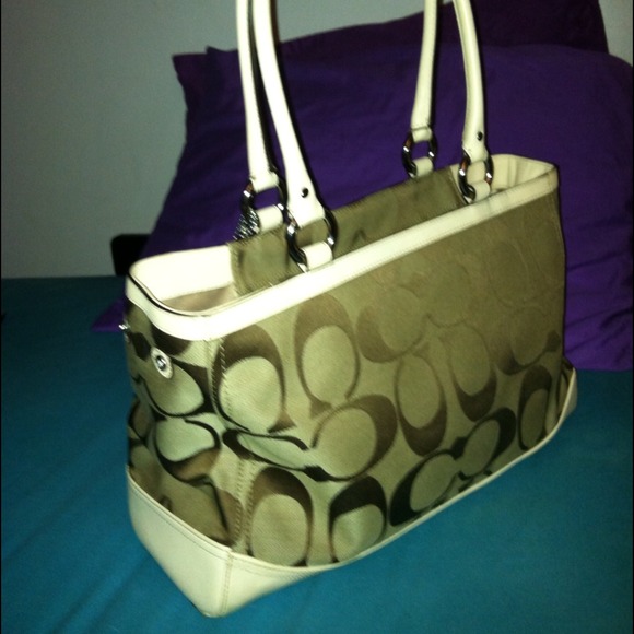 Authentic couch purse - Picture 2 of 3