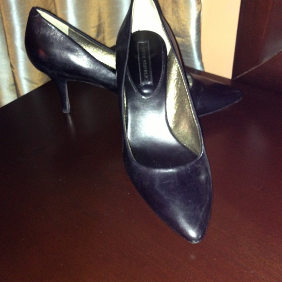 Black leather pumps Banana Republic size 10