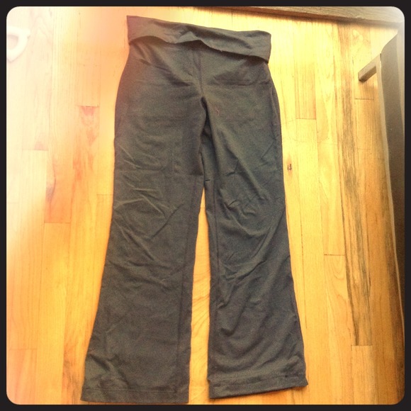 Gray Calvin Klein yoga pants.