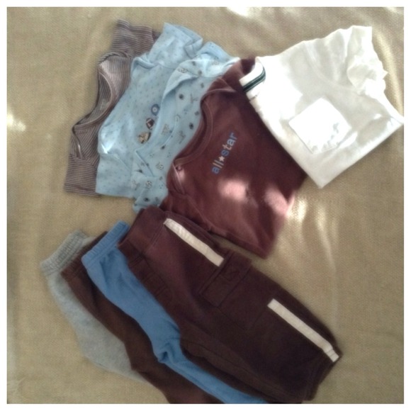 🔴 Sold in bundleInfant boy size 9 months 9 pieces
