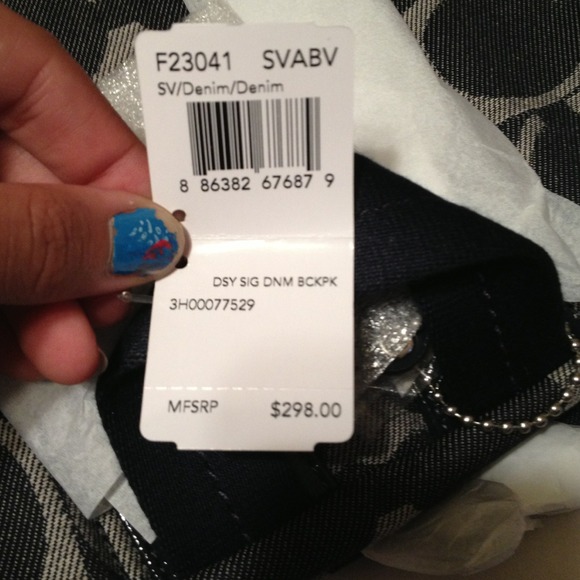 STUNNING SILVER AND DENIM COACH BACKPACK👌 - Picture 2 of 4