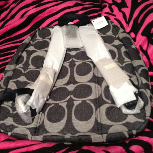 STUNNING SILVER AND DENIM COACH BACKPACK👌 - Picture 3 of 4