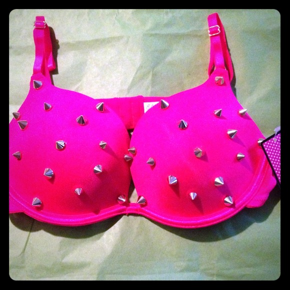 🌺Custom Hot Pink Bra w/ Goldtone Spikes🌺