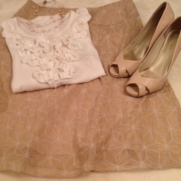 BUNDLED FOR hollyrw777 Gorgeous beige tan/cream