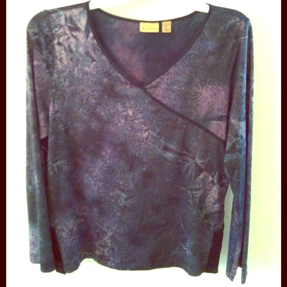 🎈🎈Sold in bundle. Caslon top.