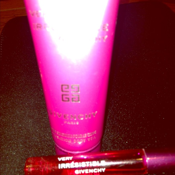 Givenchy Very Irresistible lotion & roll-on