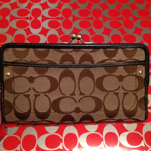 Coach Legacy Signature Slim Envelope Wallet - Picture 4 of 4